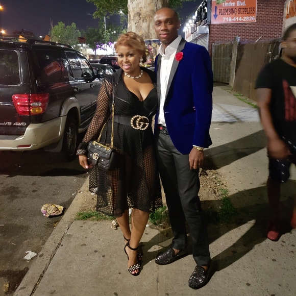 Guess Shoes - Picture 7 of 8